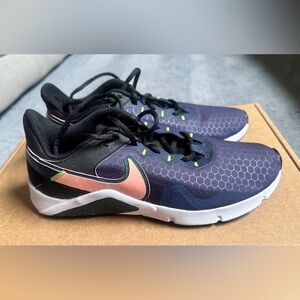 EUC- Nike Women Legend Essential 2 - Blackened Blue/Sunset Pulse size 8.5